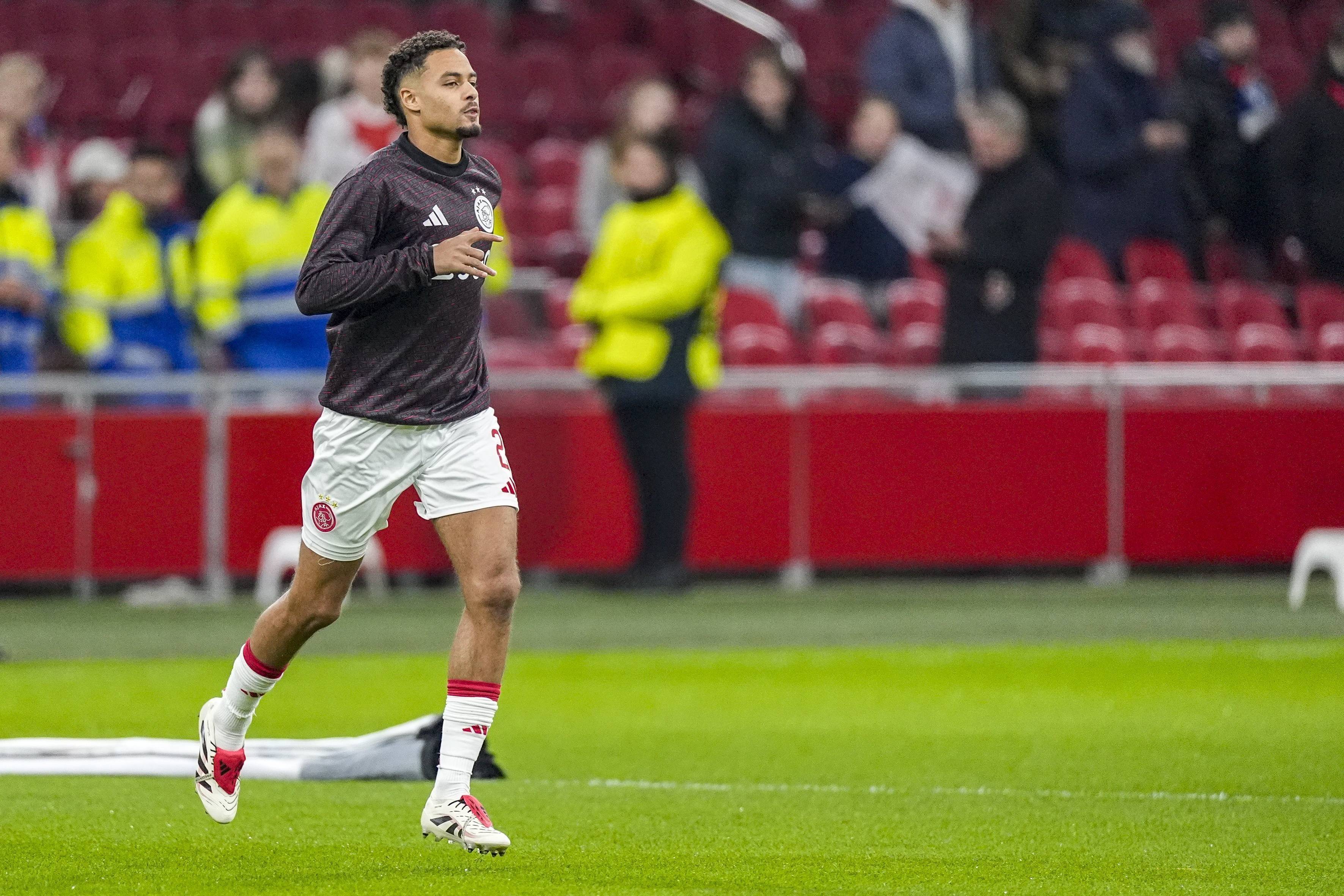 罗马后卫因伤离场，或将缺席几场比赛的简单介绍