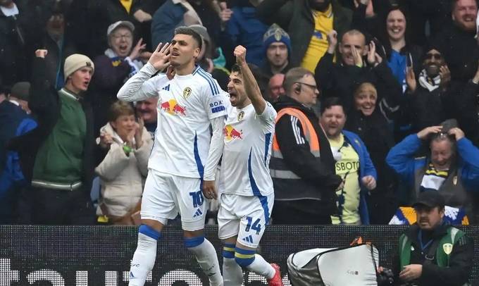 伯恩利主场逆转，豪取连胜保住英超席位的简单介绍