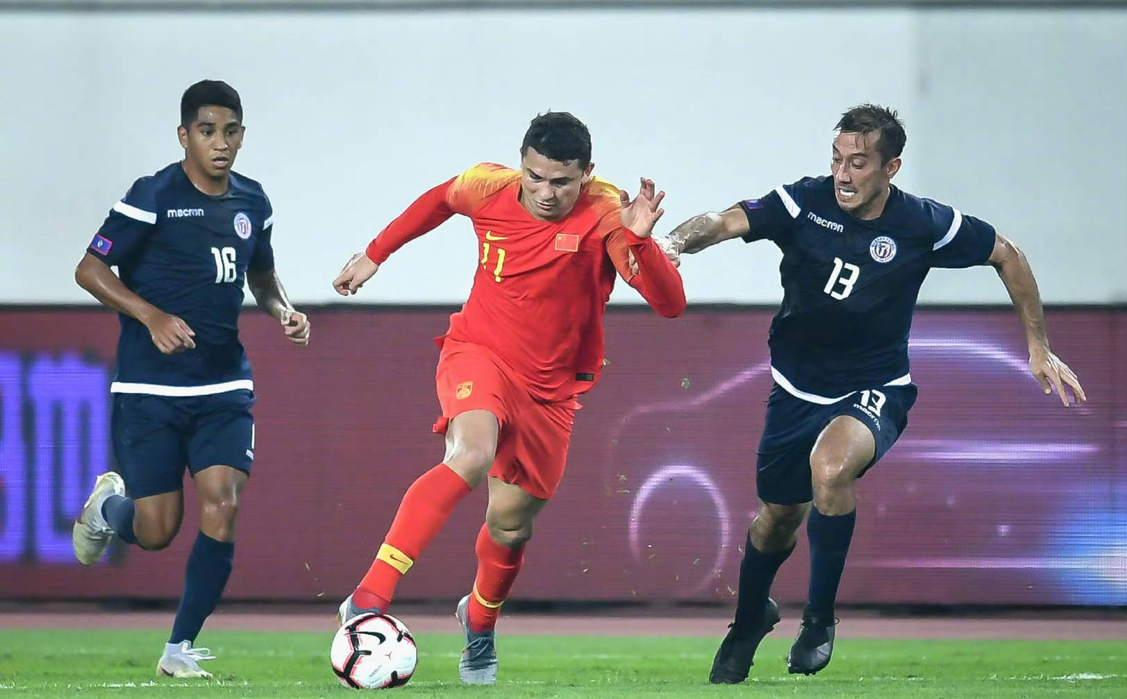 拥有快速突破队员联袂进攻收获进球的简单介绍