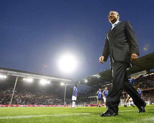 沙尔克遭遇连败，降级形势严峻