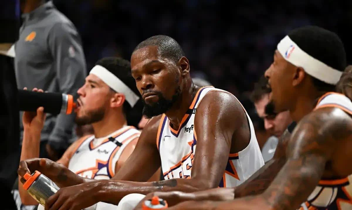 九游体育亚洲官网-爵士后卫受伤，对阵东部球队寻突破