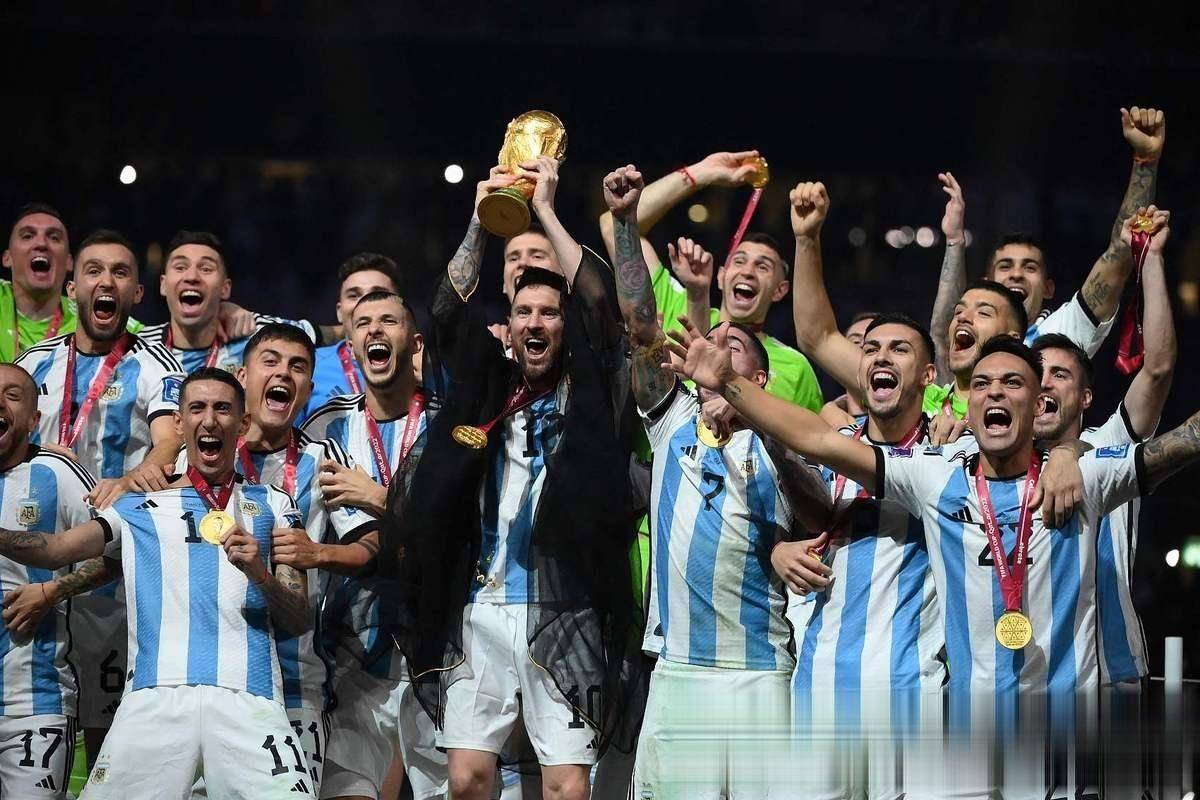 哥伦比亚球队闯入国际杯赛四强