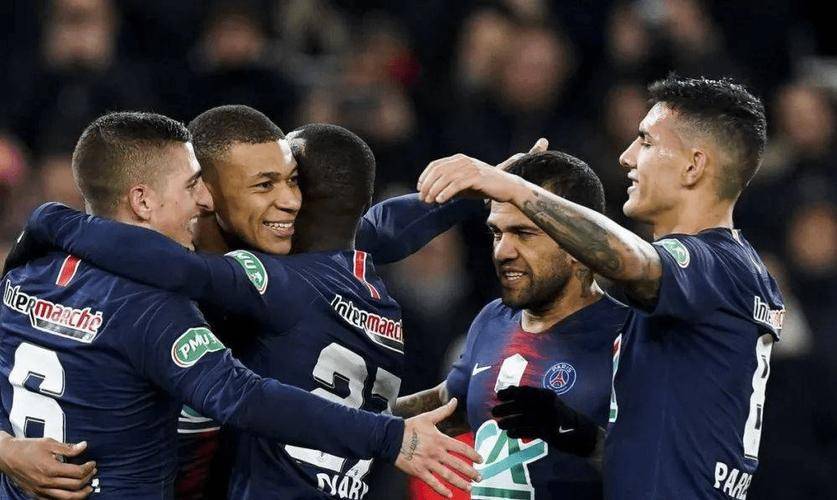 关于巴黎双杀，法甲球队雄心勃勃的信息