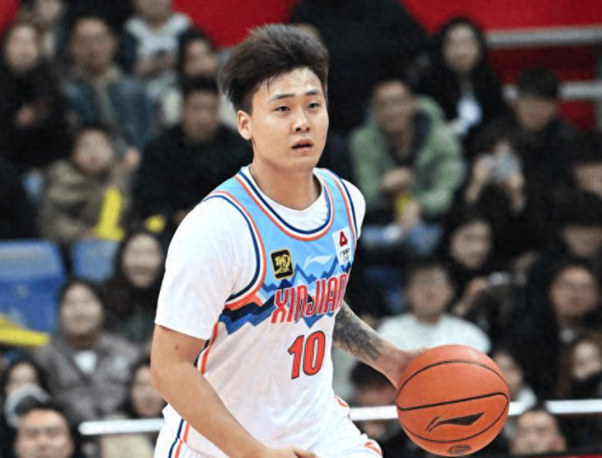 九游体育链接-新疆男篮队员合力拯救比赛，最终赢得胜利