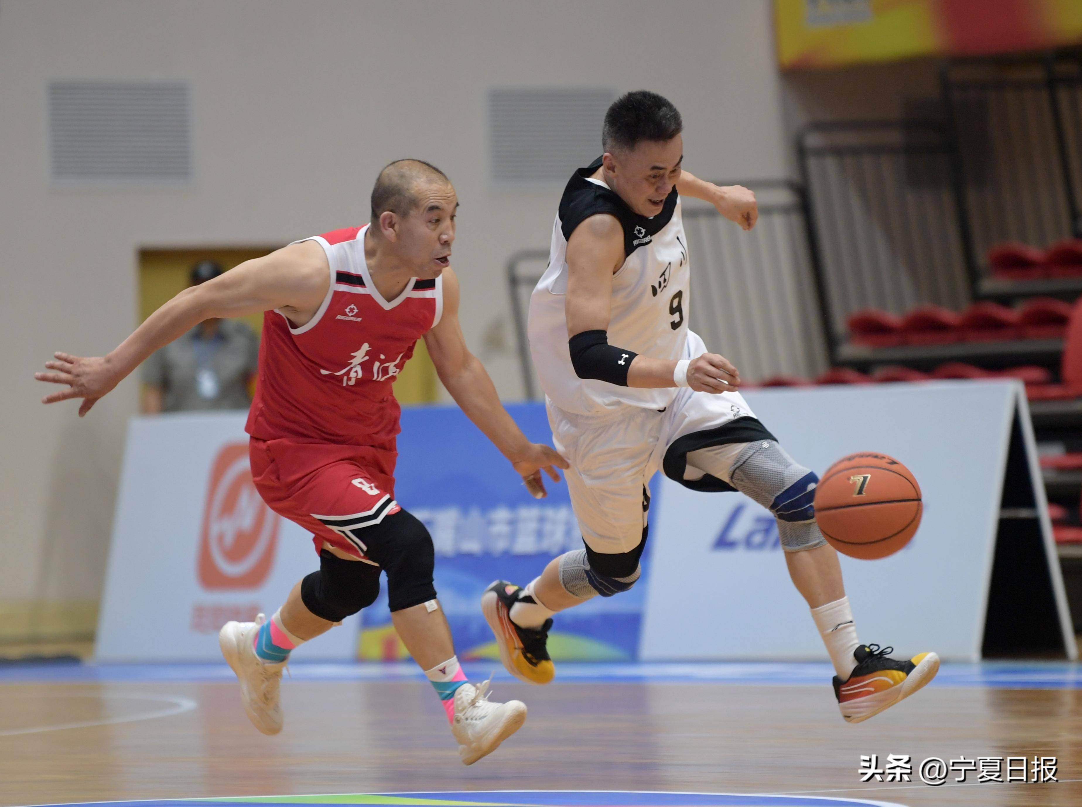 体育赛事热烈角逐，幕后工作默默付出