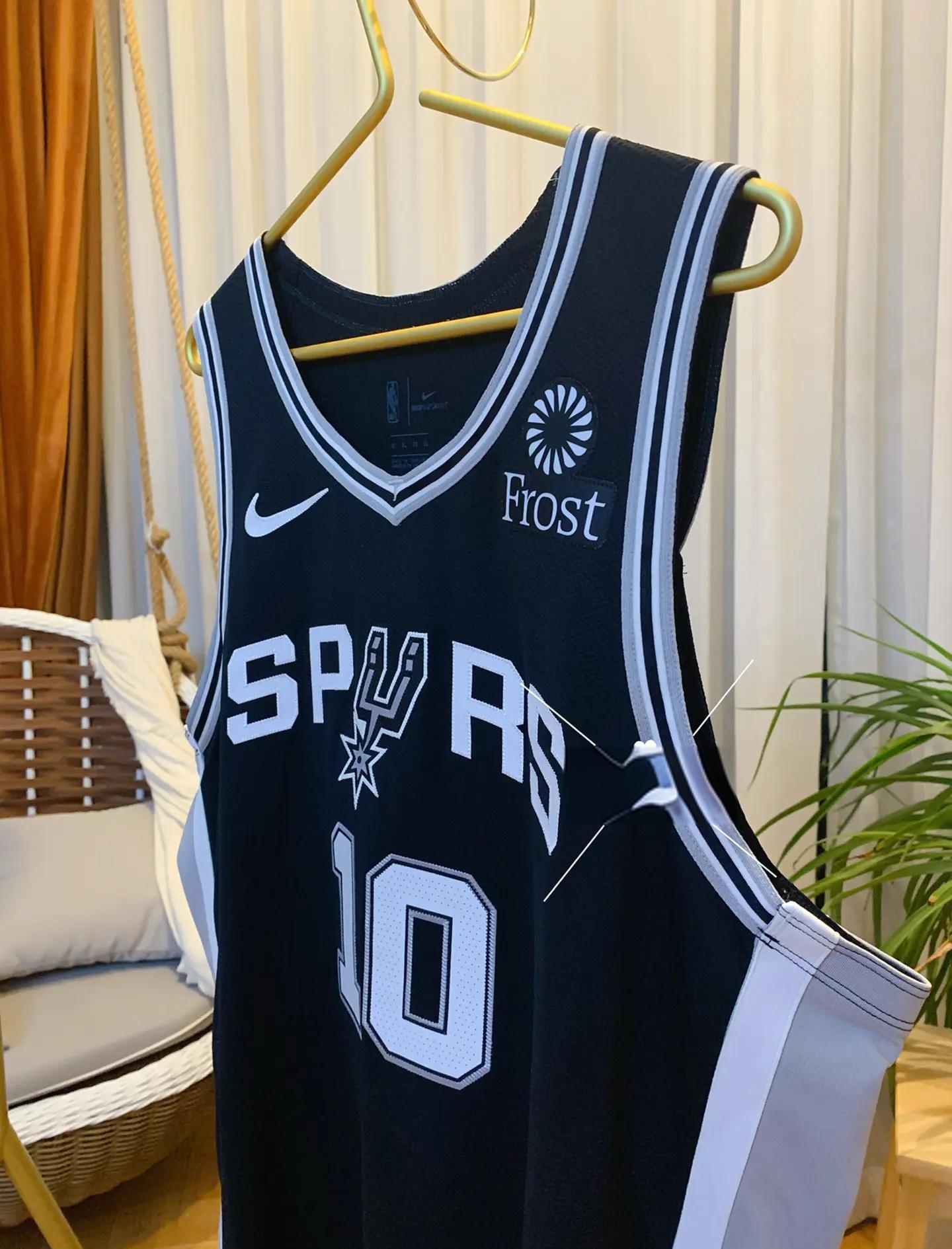 九游体育平台-马刺逆转魔术，德罗赞砍下全队最高分