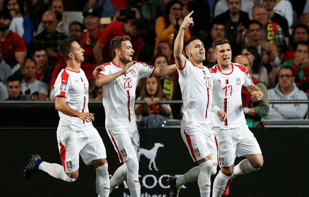 基辅市场涌入球迷，欧国联比赛近在眼前的简单介绍