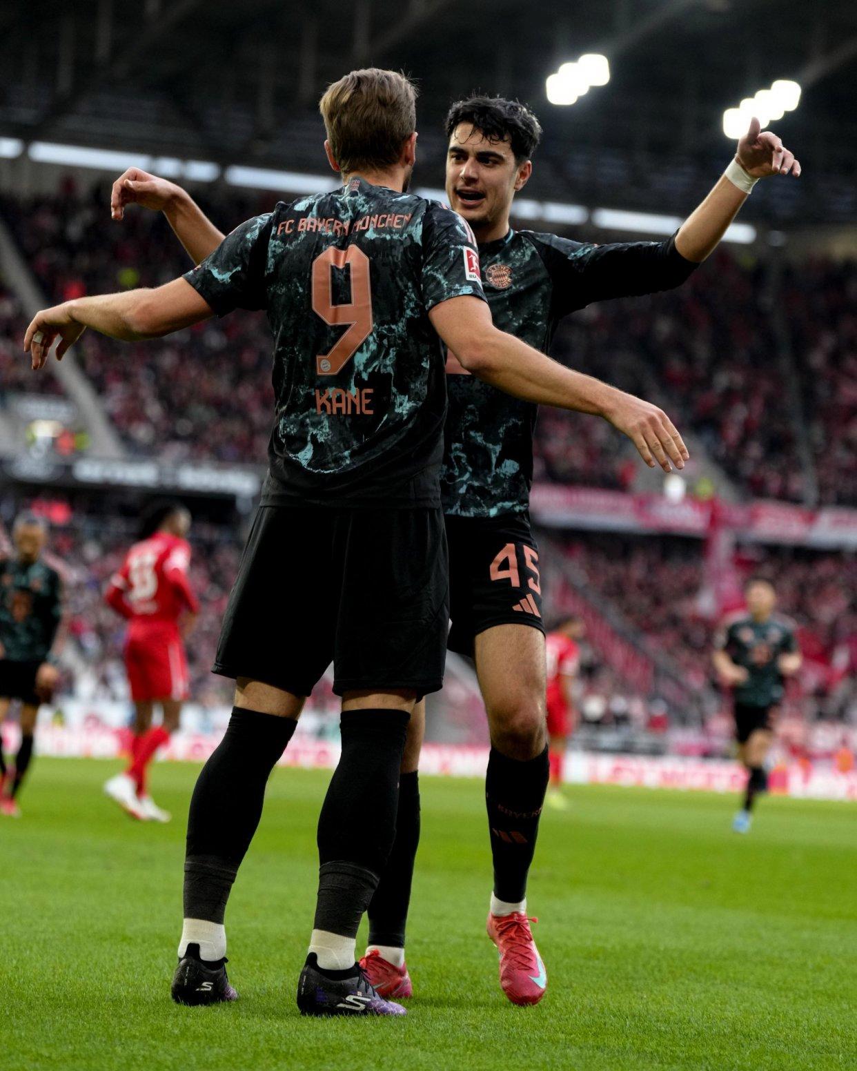 拜仁慕尼黑射手独中两元，帮助球队获胜