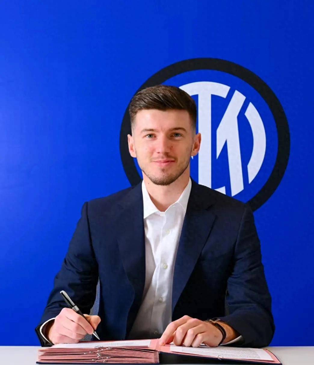 切尔西备战皇家马德里，主帅调整战术备战