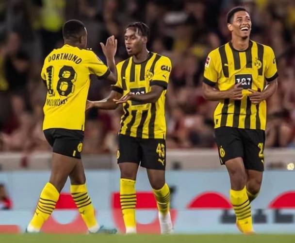 包含法兰克福客场灭掉多特，提升保级希望的词条